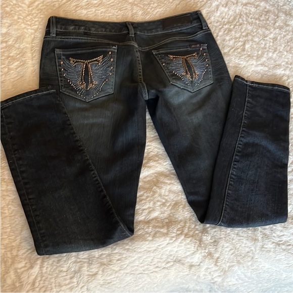 Women’s Seven jeans size 8-29, low waisted, straight leg, dark denim, distressed - Picture 4 of 7